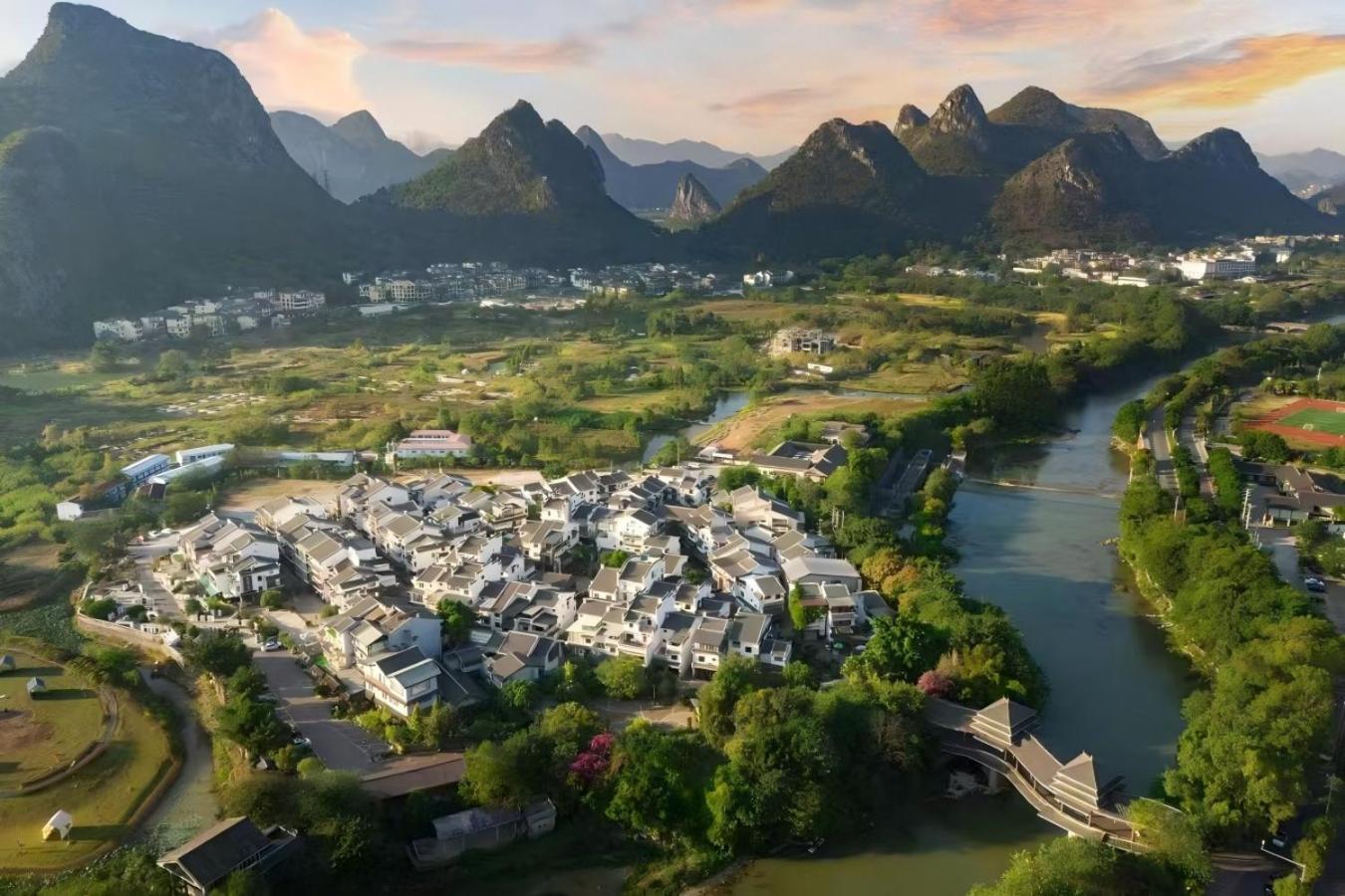 Serene Vale Inn Guilin-Free One Way Pick Up Service To High-Speed Railway Station For 2 Nights Εξωτερικό φωτογραφία