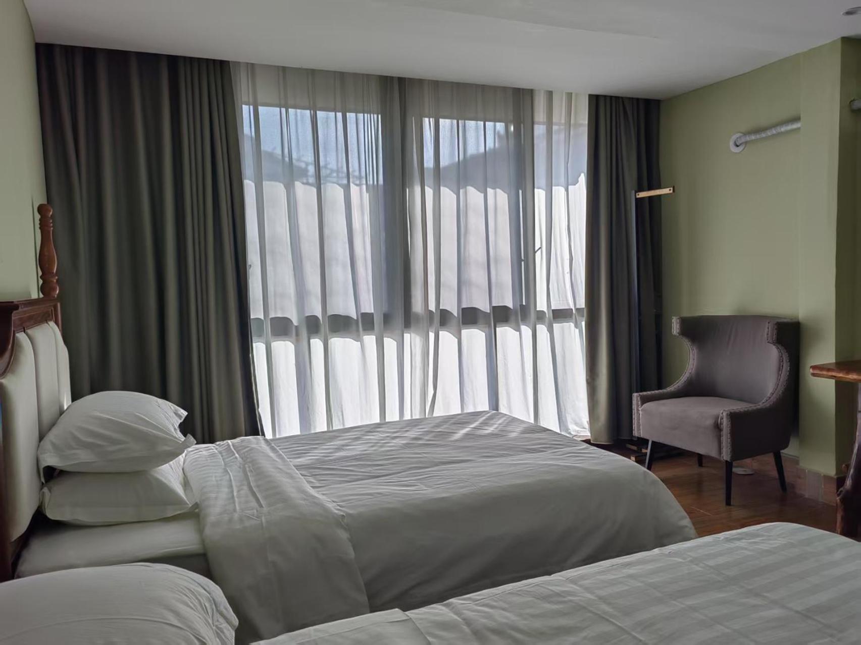Serene Vale Inn Guilin-Free One Way Pick Up Service To High-Speed Railway Station For 2 Nights Δωμάτιο φωτογραφία